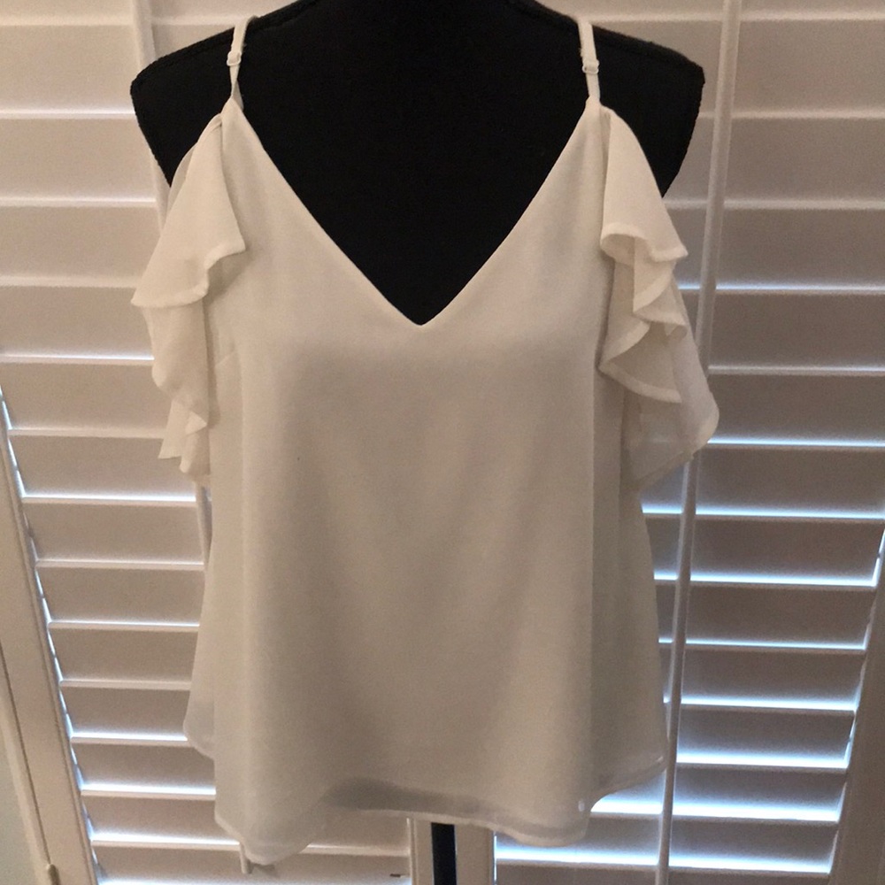Cold shoulder ruffle top NWT